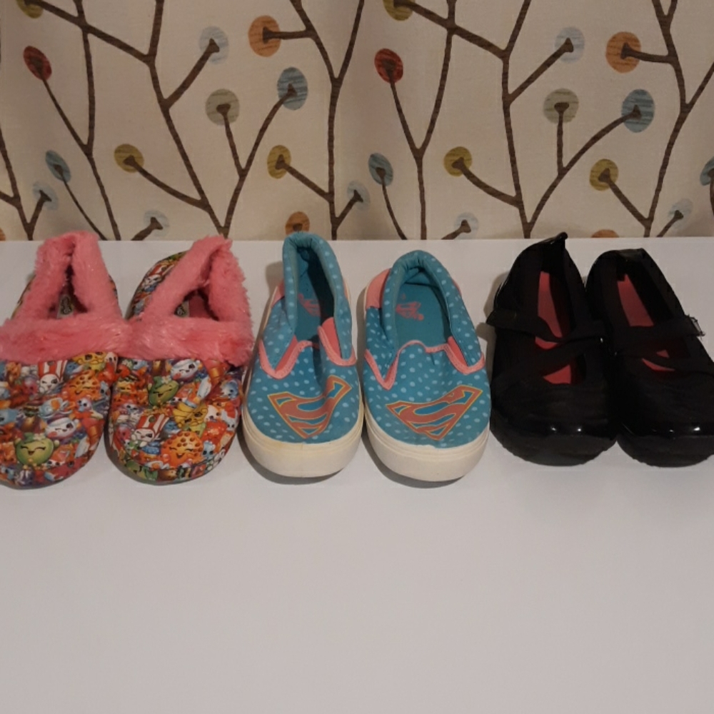 3 pairs of shoes girls size 3
